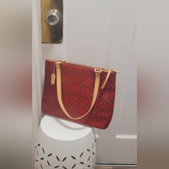 Leather Trim Monogram Hobo Red Bag🌴 - Picture 7 of 9